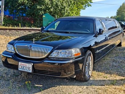 Used 2006 Lincoln Town Car Executive