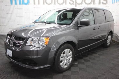 Used 2019 Dodge Grand Caravan SE w/ UConnect Hands-Free Group