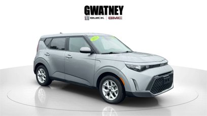 Used 2023 Kia Soul LX w/ LX Technology Package