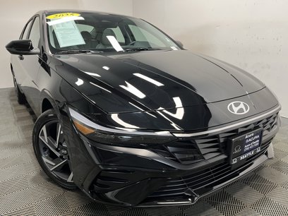 Used 2025 Hyundai Elantra Limited