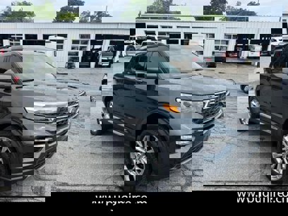 Certified 2022 Ford Explorer XLT w/ Equipment Group 202A
