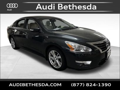 Used 2014 Nissan Altima 2.5 SV w/ Convenience Package