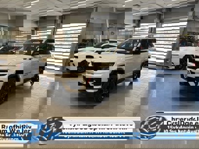 New 2025 Jeep Grand Cherokee Altitude