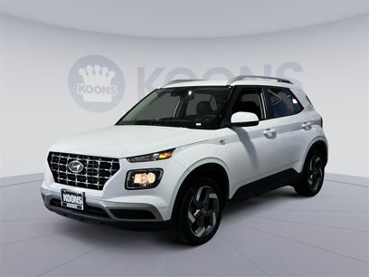 Used 2022 Hyundai Venue SEL w/ Cargo Package