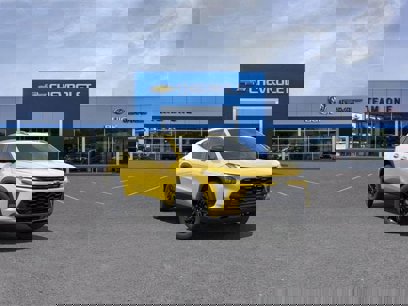 New 2025 Chevrolet Trax ACTIV w/ Sunroof Package