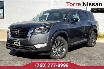 New 2025 Nissan Pathfinder S w/ Cargo Package
