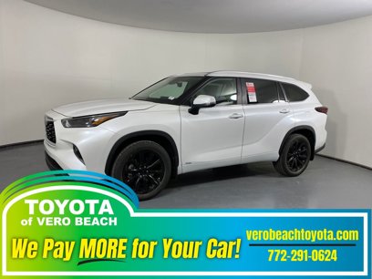 New 2025 Toyota Highlander XLE