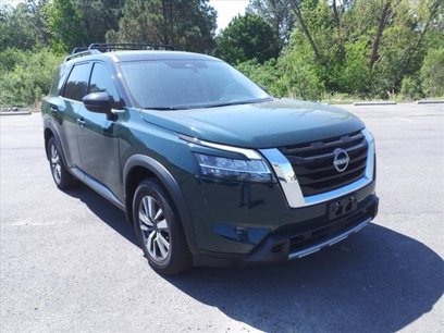 Used 2023 Nissan Pathfinder SL