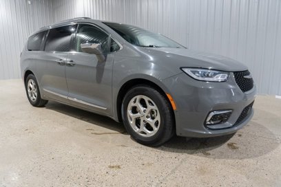 Used 2022 Chrysler Pacifica Limited