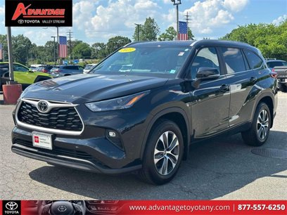 Used 2023 Toyota Highlander XLE