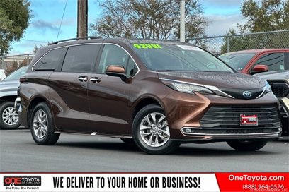 Used 2023 Toyota Sienna XLE