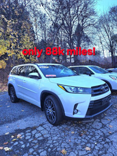 Used 2017 Toyota Highlander SE w/ Carpet Mat Package