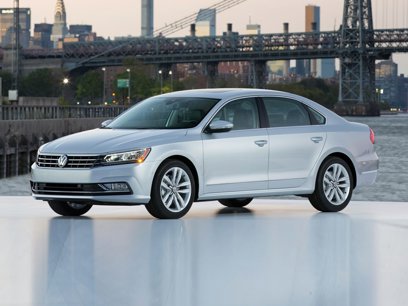 Used 2017 Volkswagen Passat 1.8T SE