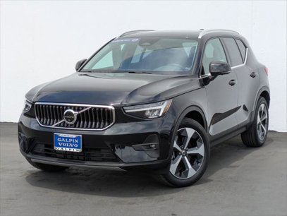 Used 2025 Volvo XC40 B5 Plus