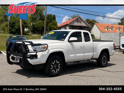 Used 2023 Toyota Tacoma SR w/ SR Convenience Package