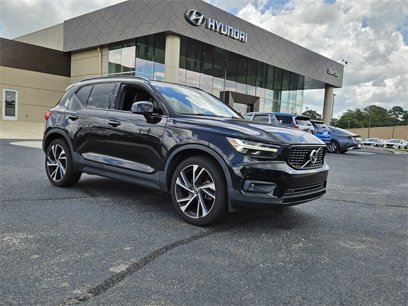 Used 2020 Volvo XC40 T4 R-Design w/ Protection Package Premier