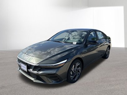 New 2025 Hyundai Elantra SEL
