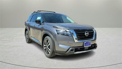 New 2025 Nissan Pathfinder Platinum