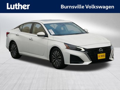 Used 2023 Nissan Altima 2.5 SV w/ SV Premium Package