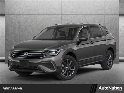 Used 2023 Volkswagen Tiguan SE w/ Panoramic Sunroof Package