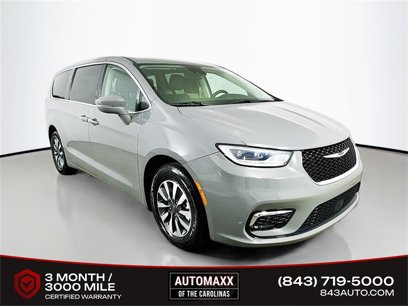Used 2022 Chrysler Pacifica Touring-L