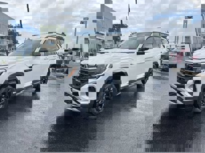 New 2024 Volkswagen Atlas Peak Edition SEL