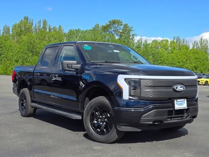 New 2025 Ford F150 Lightning XLT w/ Max Trailer Tow Package