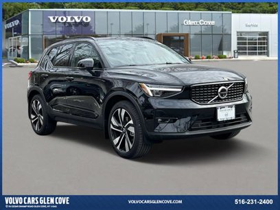 Certified 2025 Volvo XC40 B5 Plus w/ Climate Package