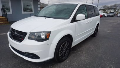 Used 2017 Dodge Grand Caravan SE