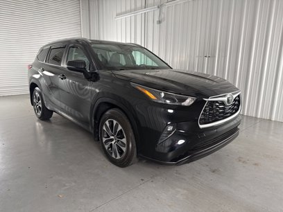 Used 2023 Toyota Highlander XLE
