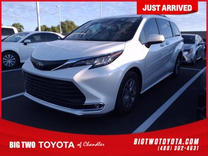 Used 2022 Toyota Sienna XLE