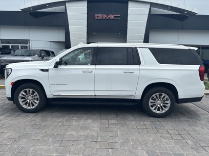 Used 2023 GMC Yukon XL SLT w/ SLT Luxury Package