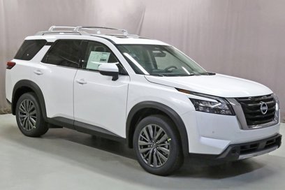 New 2025 Nissan Pathfinder SL w/ SL Premium Package