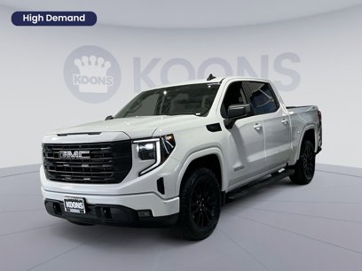 Used 2024 GMC Sierra 1500 Elevation w/ LPO, Elevation Black Package