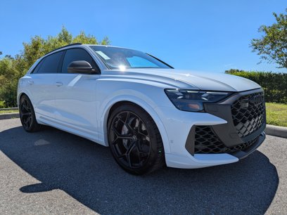 New 2025 Audi RS Q8 performance