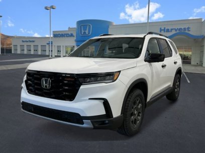 New 2025 Honda Pilot TrailSport