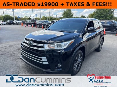 Used 2019 Toyota Highlander SE