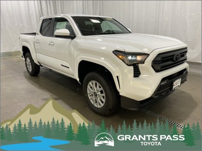 New 2025 Toyota Tacoma SR5