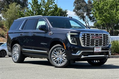 New 2025 GMC Yukon Denali w/ Sun & Power Step Package