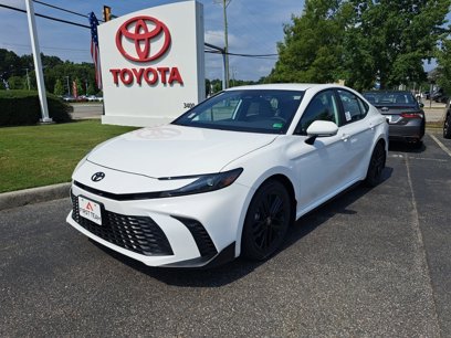 New 2025 Toyota Camry SE