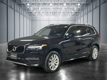 Used 2017 Volvo XC90 T6 Momentum w/ Vision Package