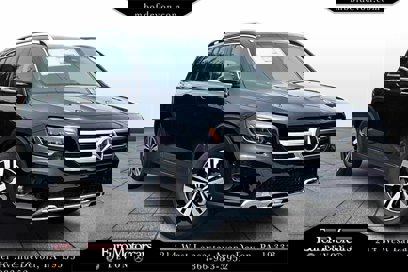 New 2025 Mercedes-Benz GLB 250 4MATIC