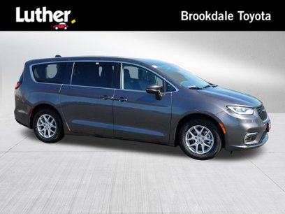 Used 2023 Chrysler Pacifica Touring-L