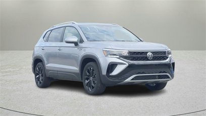 New 2024 Volkswagen Taos SE