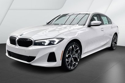 New 2025 BMW 330i xDrive Sedan w/ Convenience Package