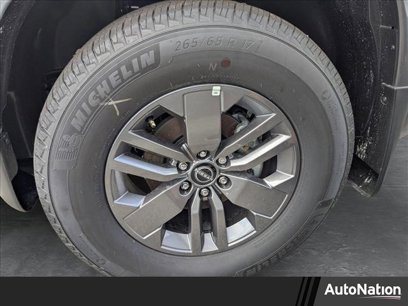 New 2025 Nissan Frontier SV w/ SV Convenience Package