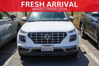 Used 2022 Hyundai Venue SEL w/ Cargo Package