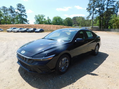 New 2025 Hyundai Elantra Blue