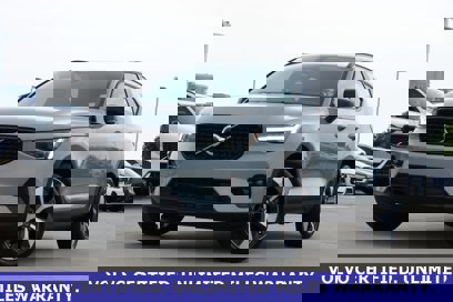 New 2025 Volvo XC40 B5 Plus w/ Protection Package Premier