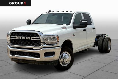 New 2024 RAM 3500 Tradesman w/ Chrome Appearance Group